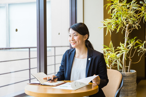 【アイレクススポーツライフ株式会社】本社勤務・営業企画マネージャー（候補含む）